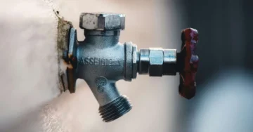 What to Do Before Your 24/7 Plumber Arrives in Ruislip